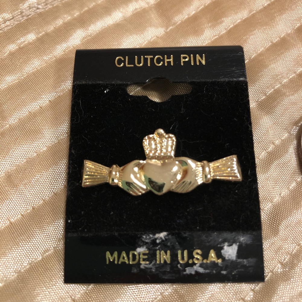 Gold Tone Claddagh Clutch Pin